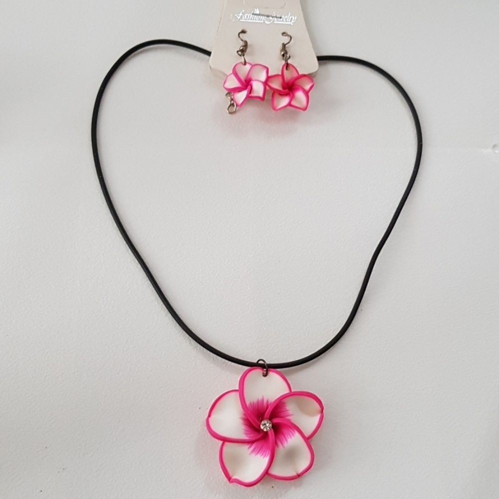 🌹BUY 2 GET 1 FREE 🌹 Necklace and Earrings Set